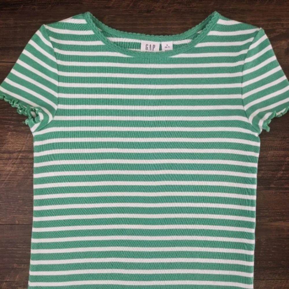 Gap Tee Shirt